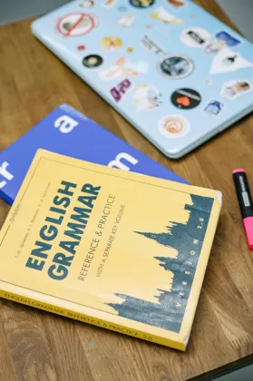 Descubra o Poder de Ler Livros em Inglês!