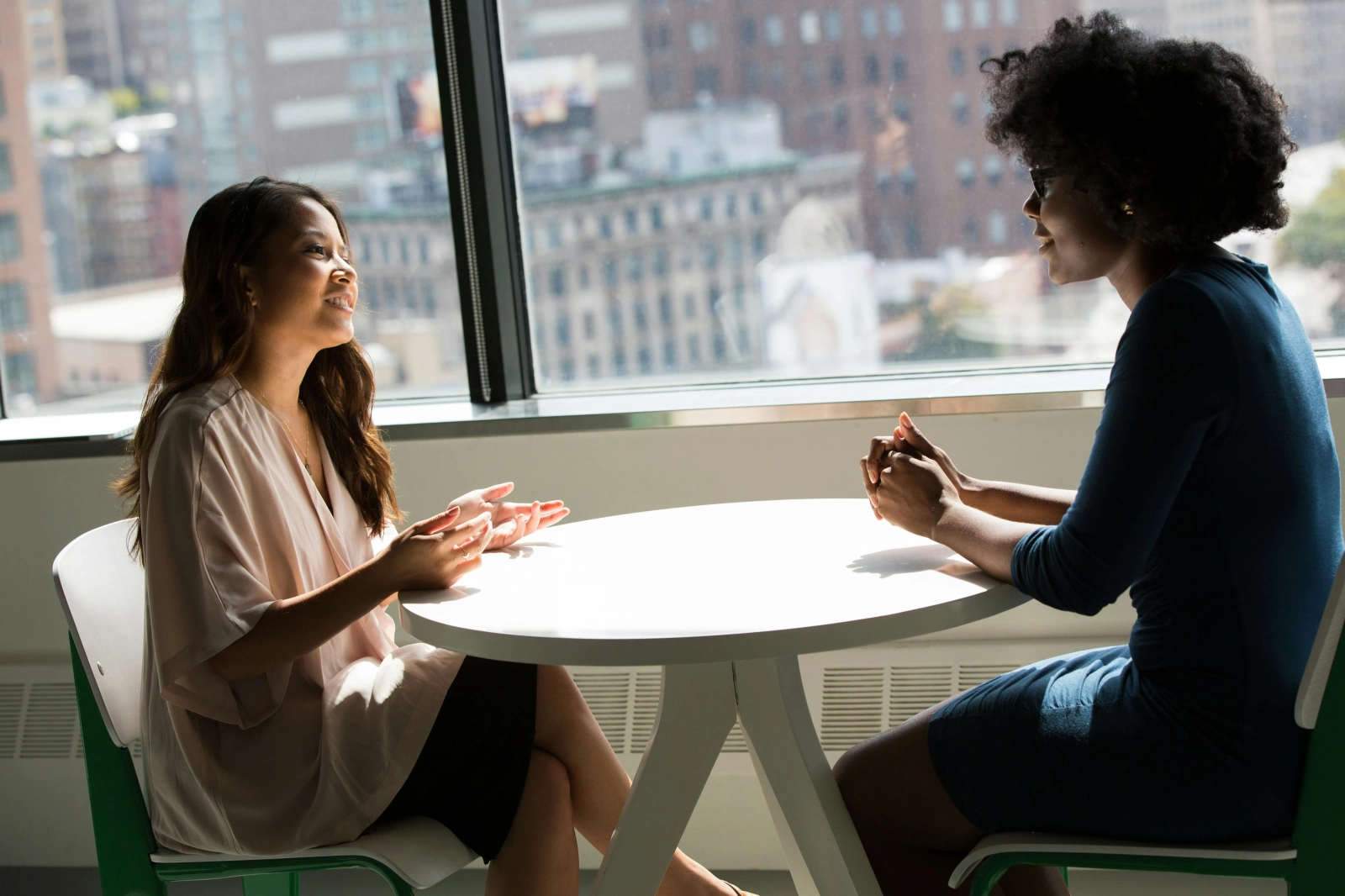 Como a prática da conversação acelera sua fluência